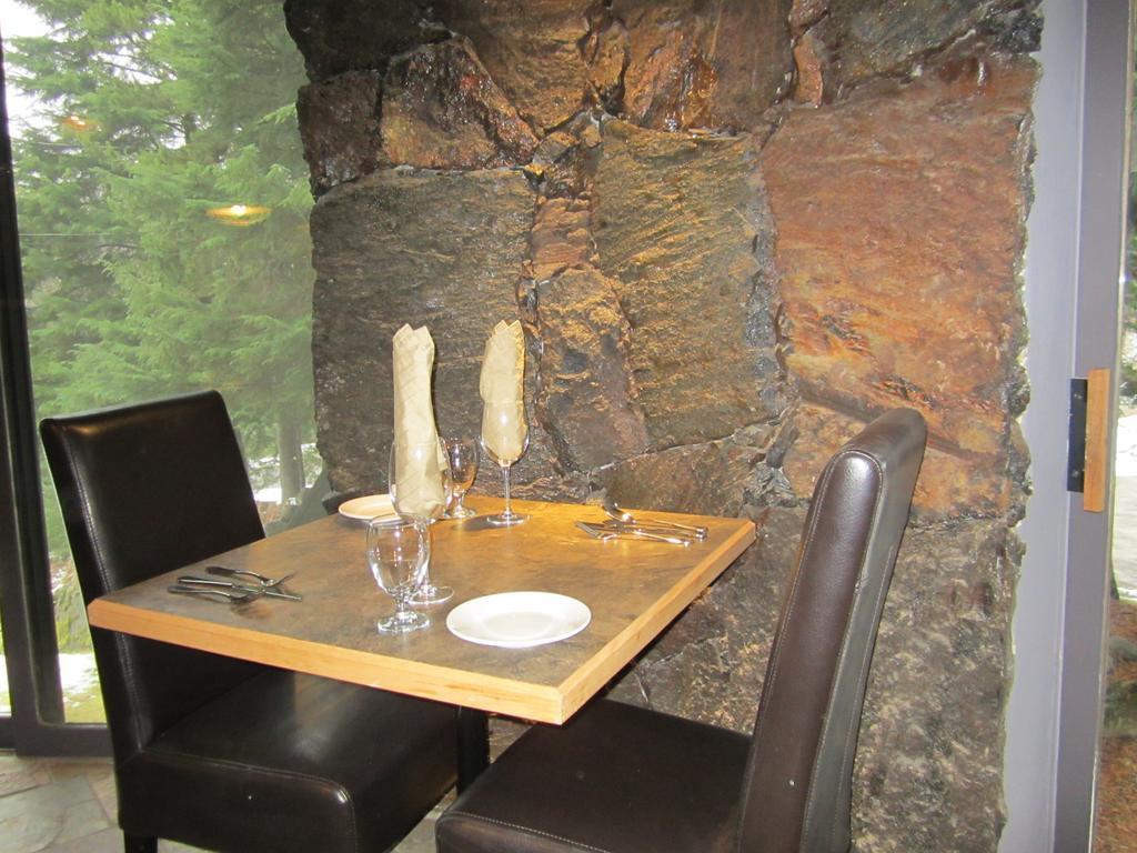 The Lodge At Skeena Landing Террас Экстерьер фото