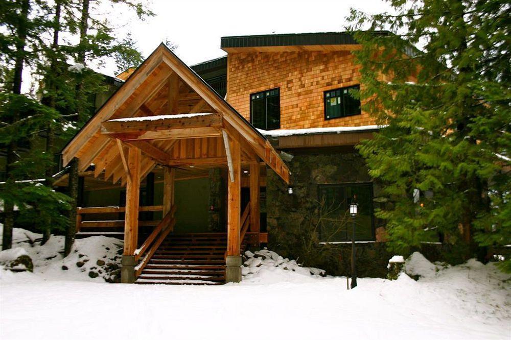 The Lodge At Skeena Landing Террас Экстерьер фото