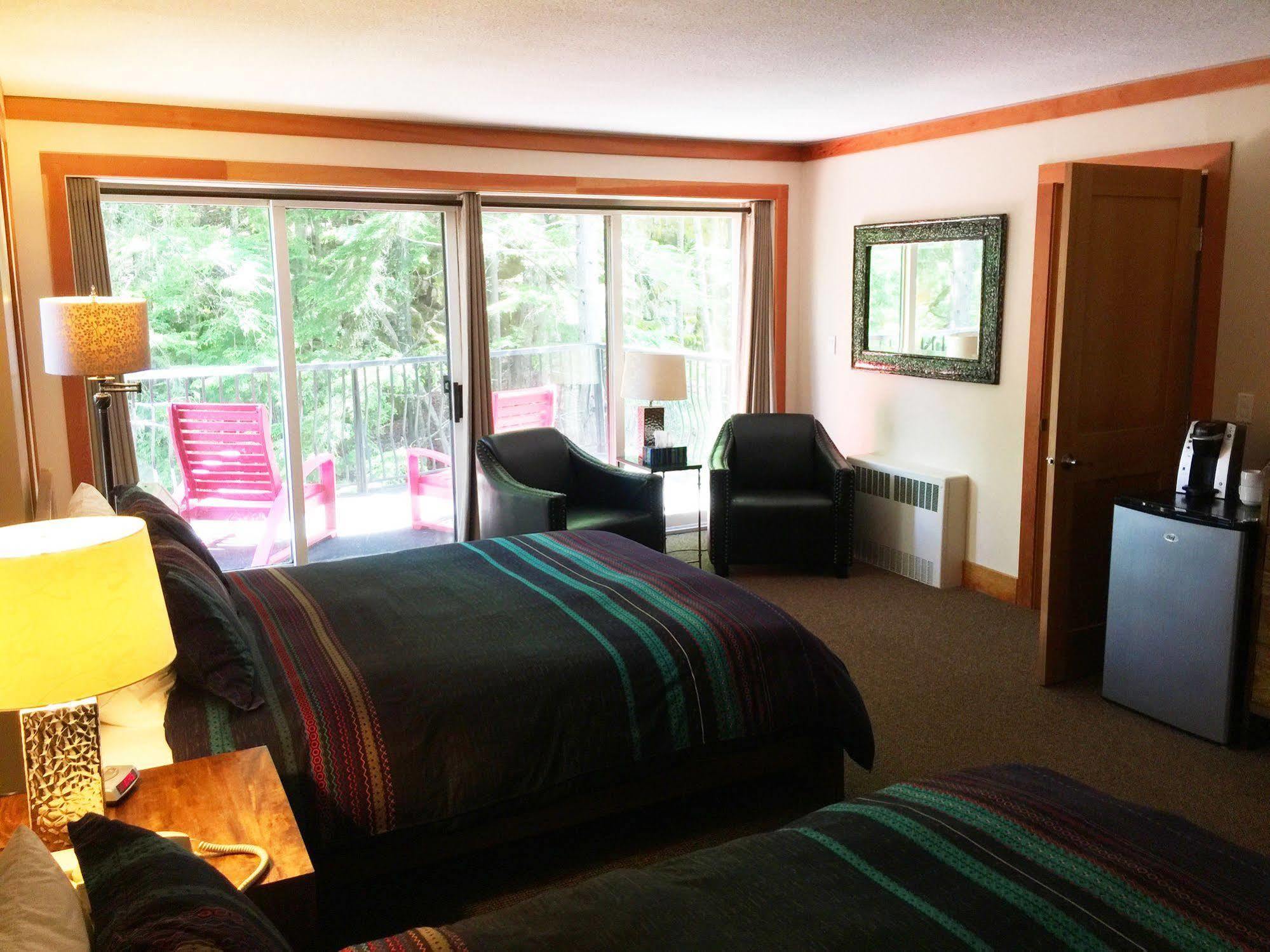 The Lodge At Skeena Landing Террас Экстерьер фото