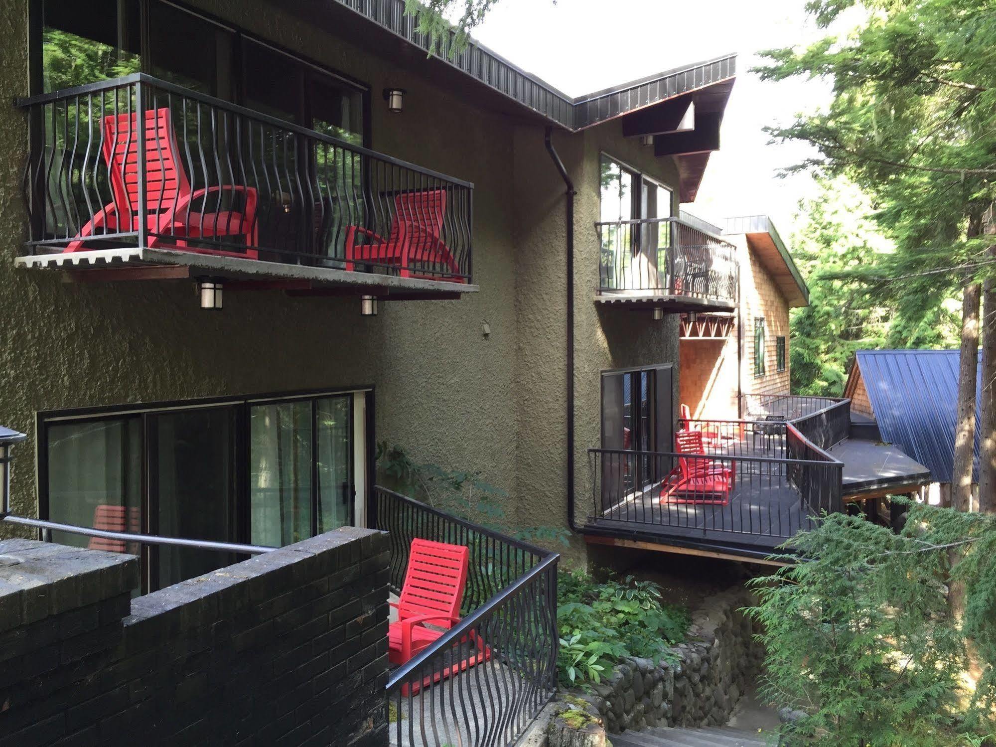 The Lodge At Skeena Landing Террас Экстерьер фото